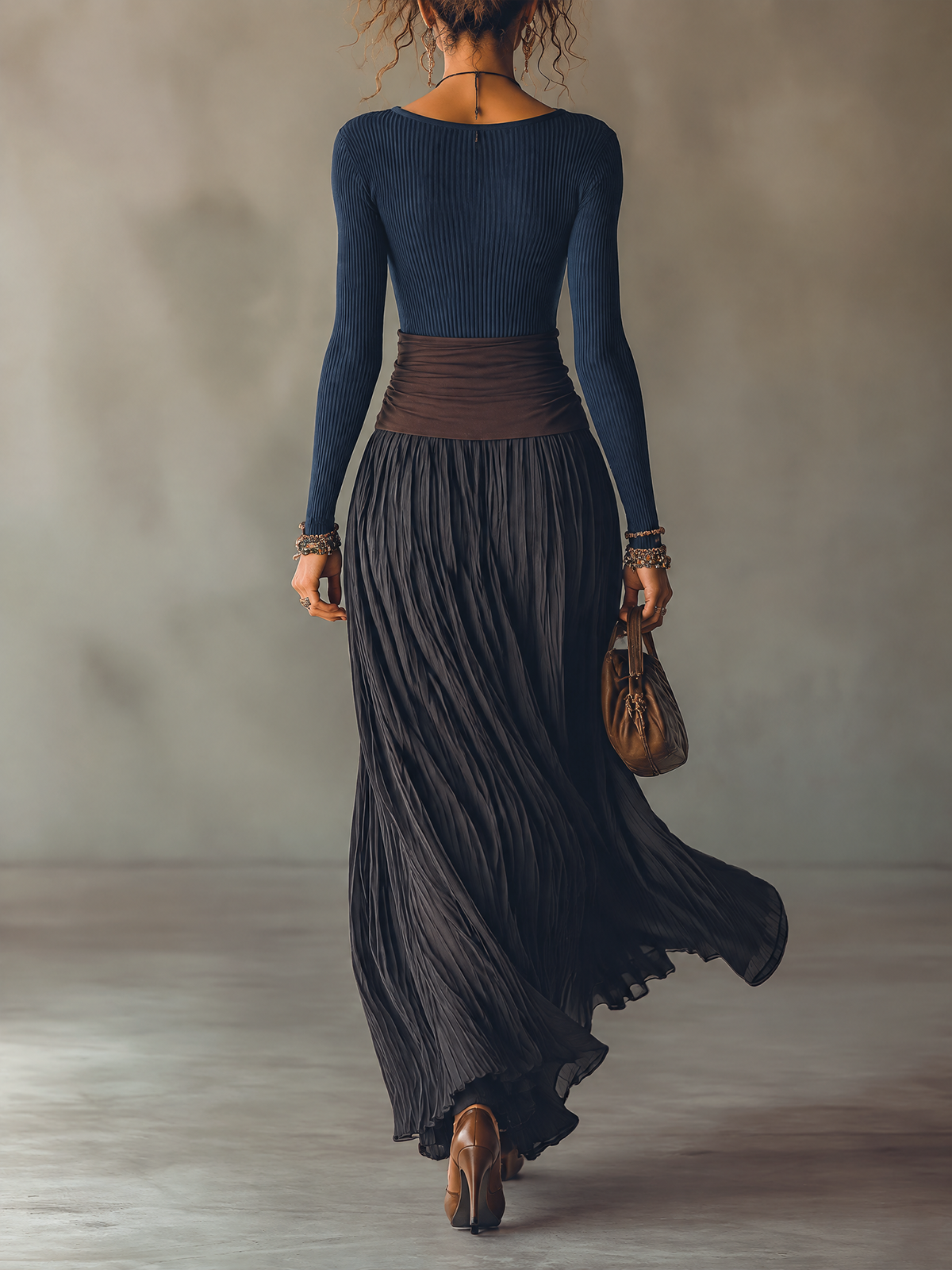 Navy Ribbed Scoop Neck Colour-block Pleated Maxi Dress